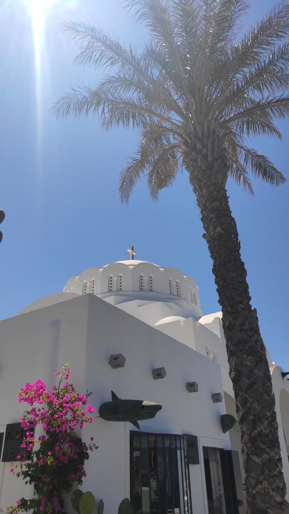 Santorin Fira église