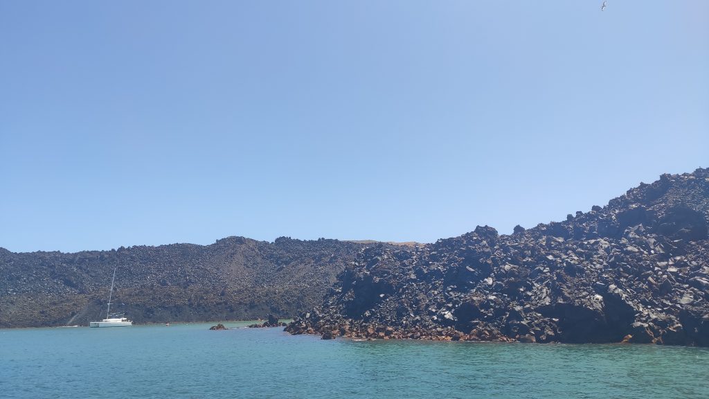 Santorin Roche volcanique de Palaia Kameni a santorin